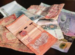 2500 ringgit berapa rupiah